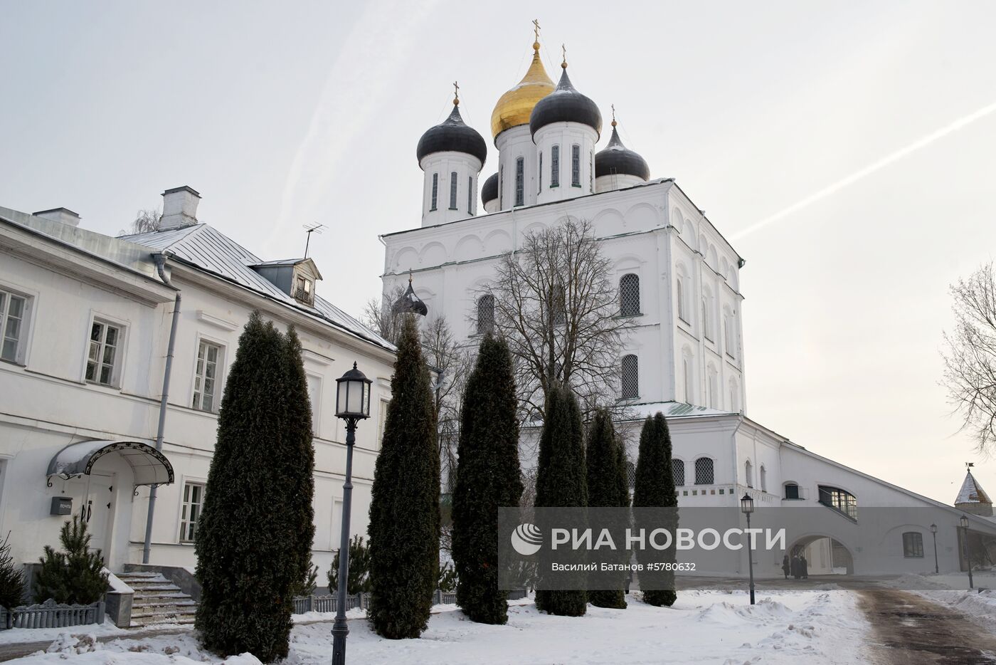 Города России. Псков, Изборск, Печоры