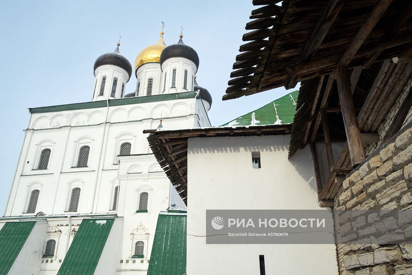 Города России. Псков, Изборск, Печоры