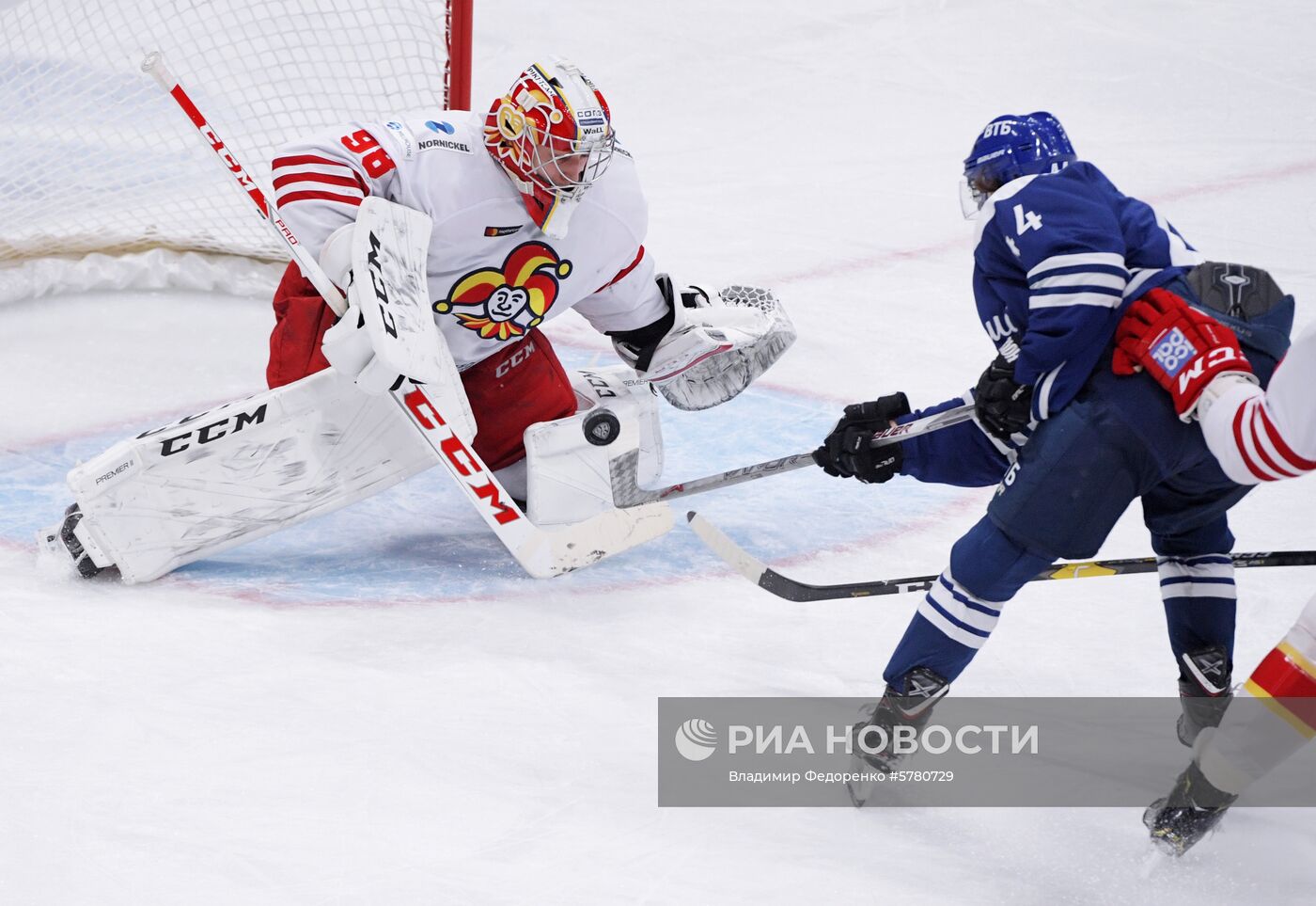 Хоккей. КХЛ. Матч "Динамо" (Москва) - "Йокерит"