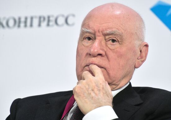 Форум "Здоровое общество. На пути к цели 80+" в рамках РИФ-2019