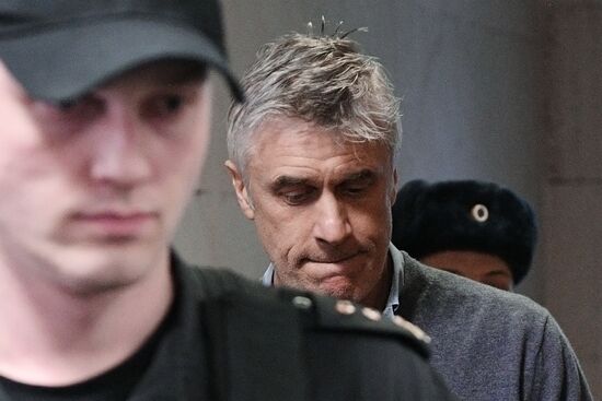 Избрание меры пресечения М. Калви и партнерам компании Baring Vostok