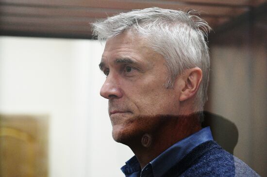 Избрание меры пресечения М. Калви и партнерам компании Baring Vostok