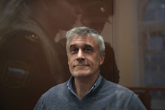 Избрание меры пресечения М. Калви и партнерам компании Baring Vostok