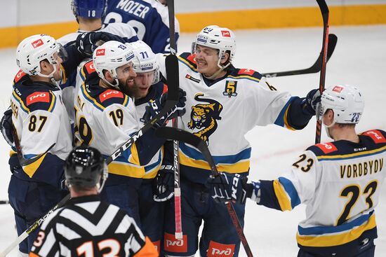 Хоккей. КХЛ. Матч "Динамо" - "Сочи"