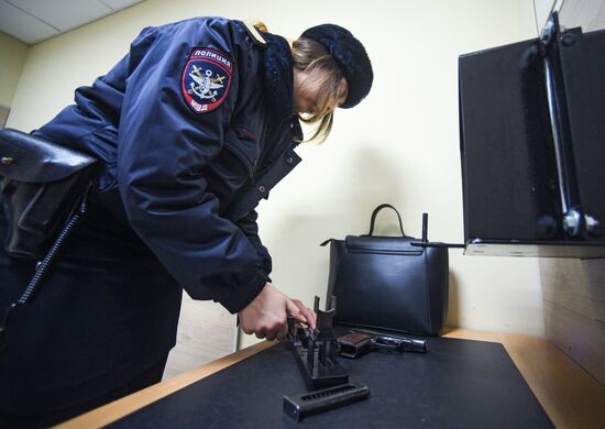 Работа линейного отдела транспортной полиции аэропорта Внуково 