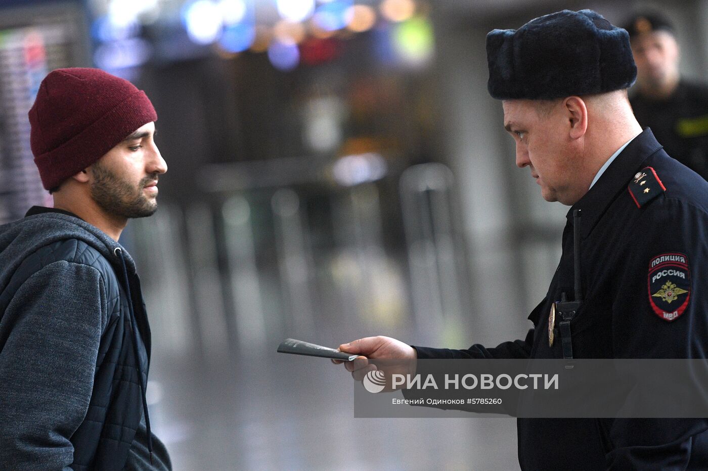 Работа линейного отдела транспортной полиции аэропорта Внуково 