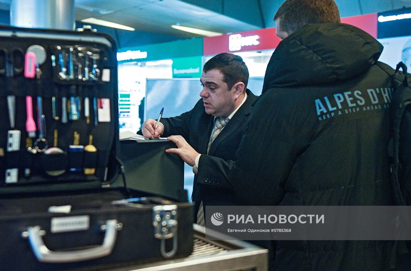 Работа линейного отдела транспортной полиции аэропорта Внуково