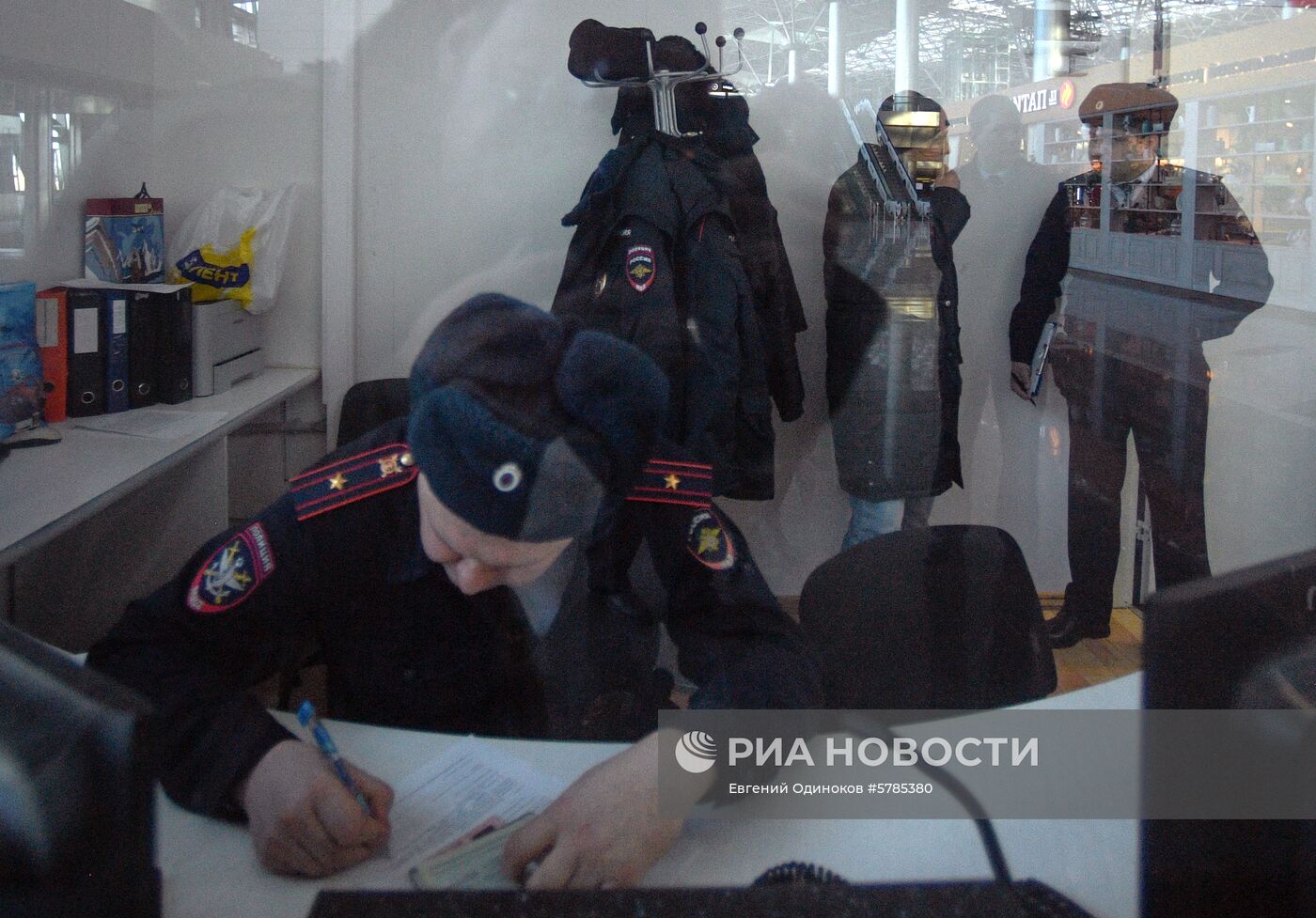 Работа линейного отдела транспортной полиции аэропорта Внуково