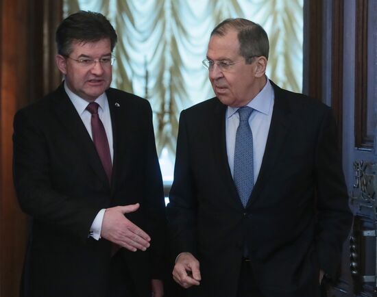 Встреча глав МИД РФ и Словакии С. Лаврова и М. Лайчака