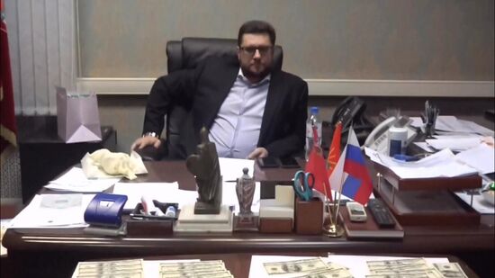 И. о. главы г. Дзержинский С. Грибинюченко задержан при получении взятки