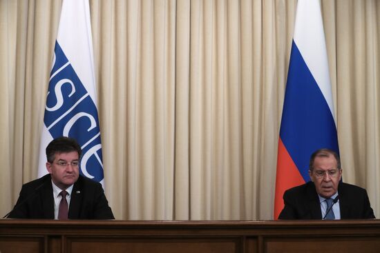 Встреча глав МИД РФ и Словакии С. Лаврова и М. Лайчака