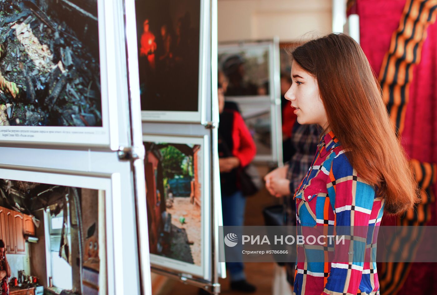 Выставка фоторабот Андрея Стенина в ЛНР