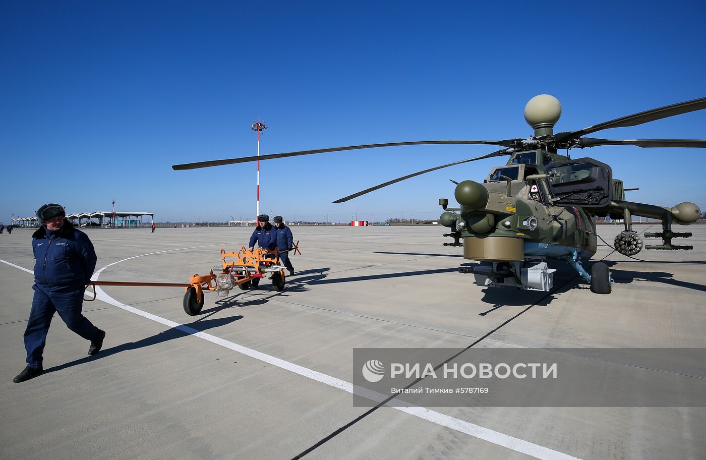 Учебно-тренировочные полеты экипажей армейской авиации ЮВО 