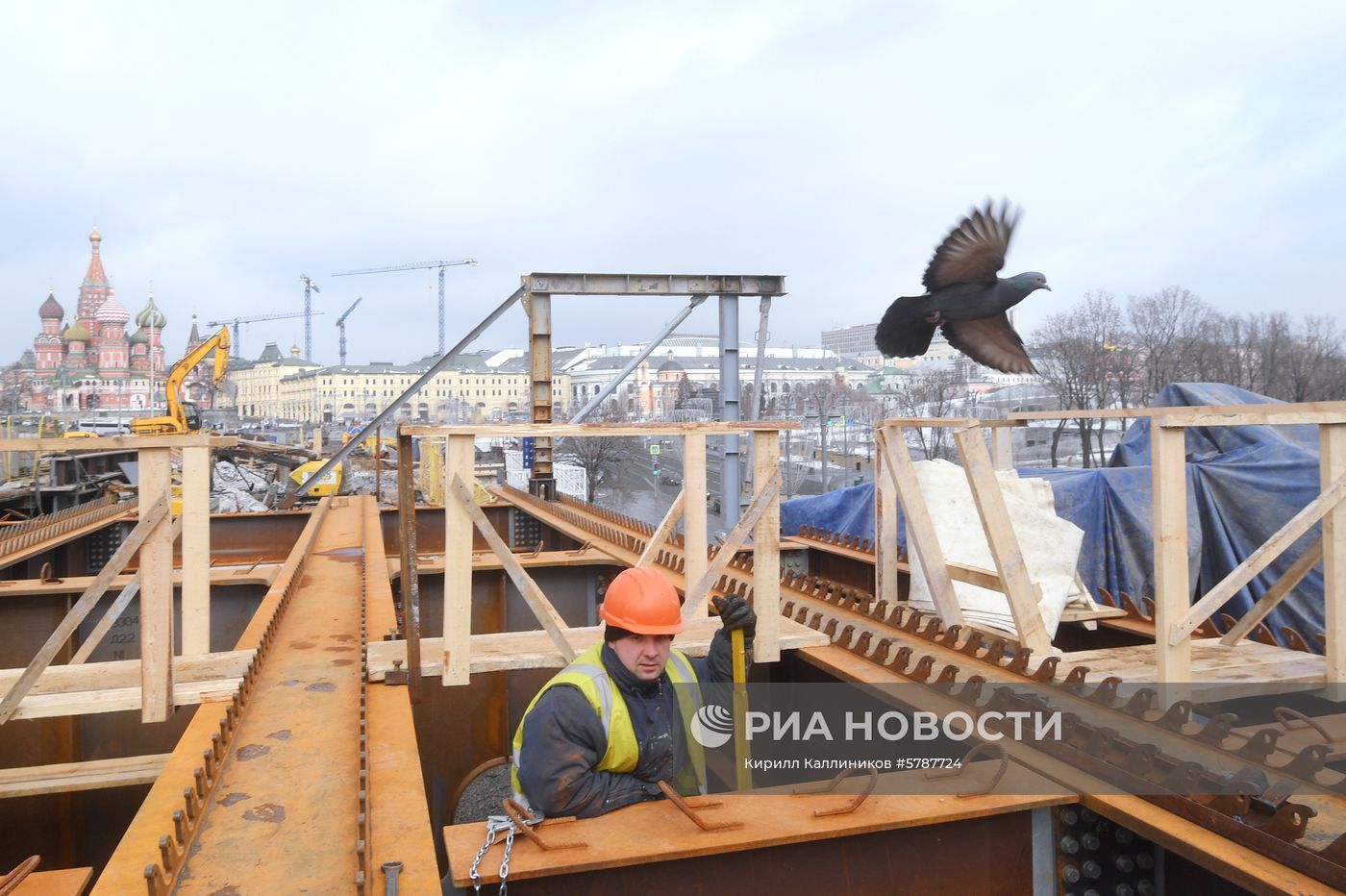 Ремонтные работы на Москворецком мосту
