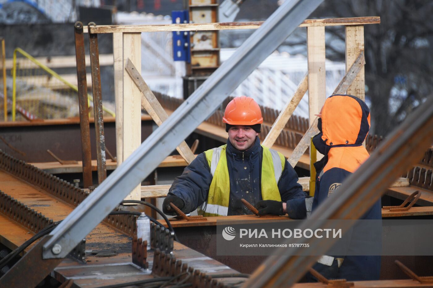 Ремонтные работы на Москворецком мосту