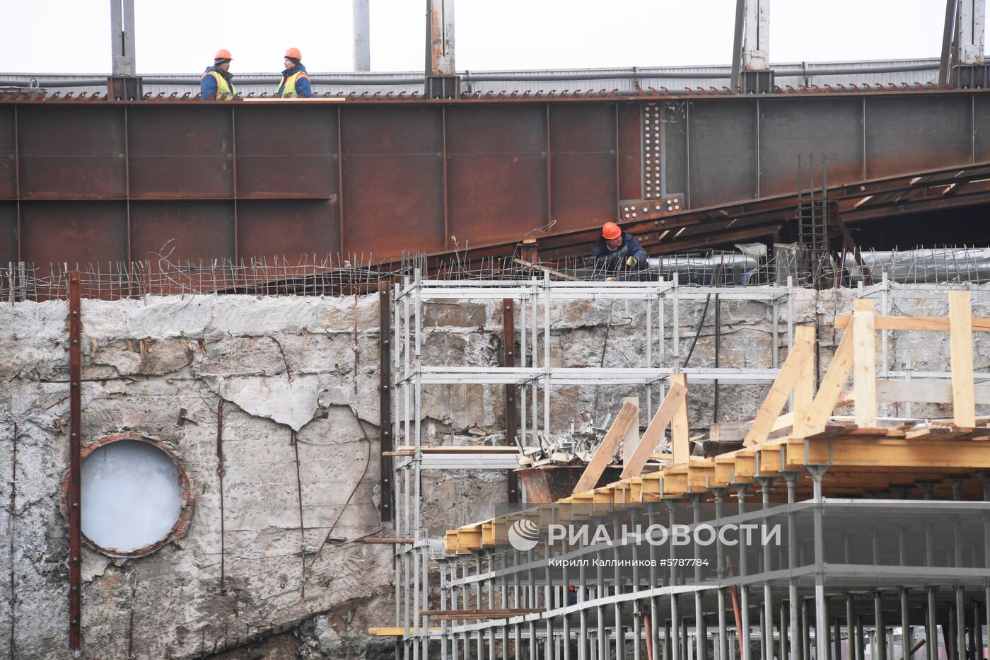 Ремонтные работы на Москворецком мосту