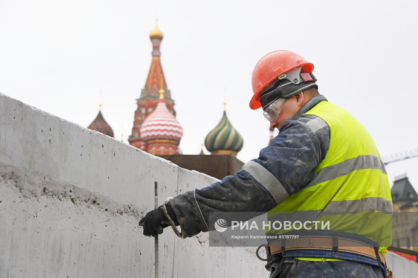 Ремонтные работы на Москворецком мосту