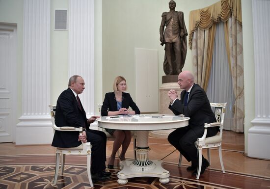 Встреча президента РФ В. Путина с президентом ФИФА Д. Инфантино