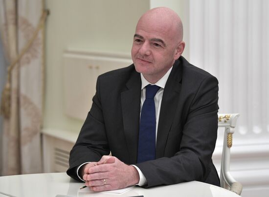 Встреча президента РФ В. Путина с президентом ФИФА Д. Инфантино