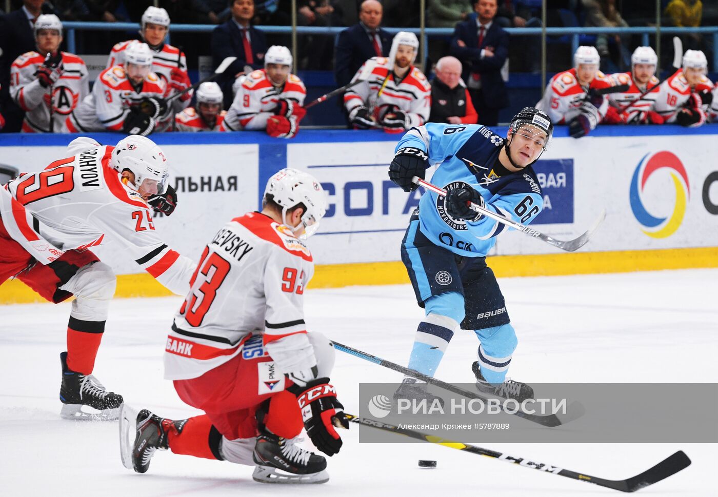 Хоккей. КХЛ. Матч "Сибирь" - "Автомобилист"