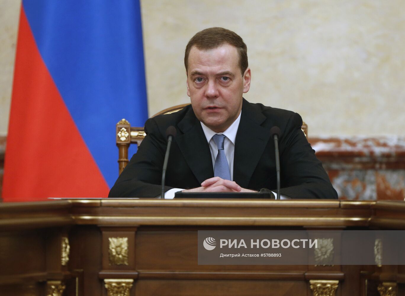 Премьер-министр РФ Д. Медведев провел заседание правительства РФ