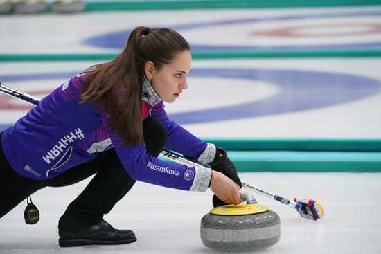 Керлинг. Отбор на чемпионаты мира 2019. Первый день 