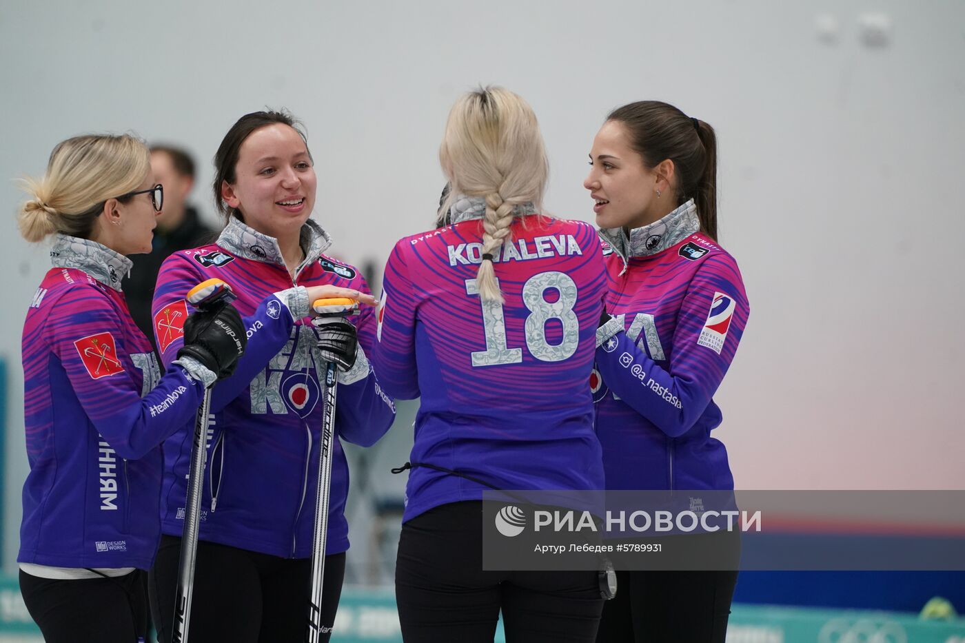 Керлинг. Отбор на чемпионаты мира 2019. Первый день 