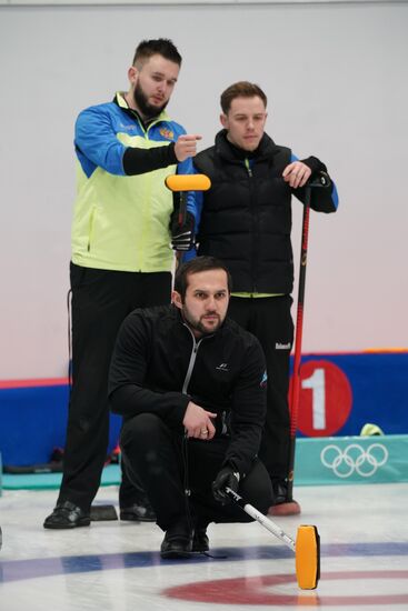 Керлинг. Отбор на чемпионаты мира 2019. Первый день 