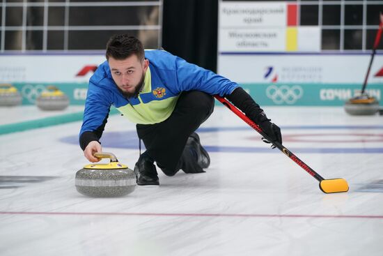 Керлинг. Отбор на чемпионаты мира 2019. Первый день 