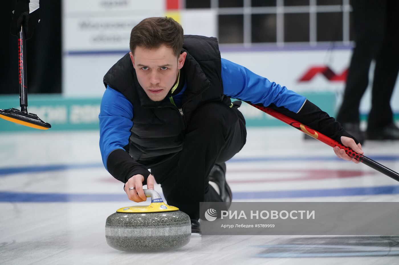 Керлинг. Отбор на чемпионаты мира 2019. Первый день 