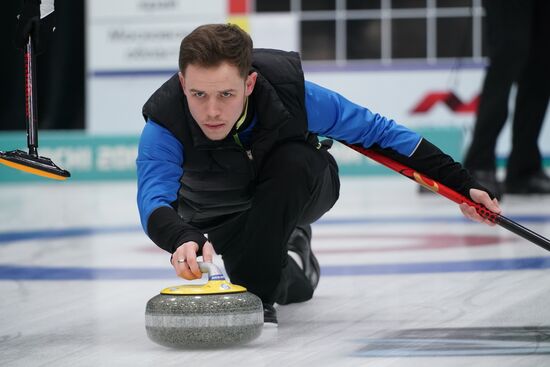 Керлинг. Отбор на чемпионаты мира 2019. Первый день 