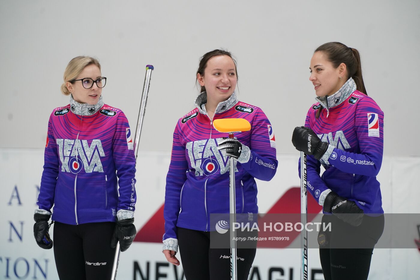 Керлинг. Отбор на чемпионаты мира 2019. Первый день 