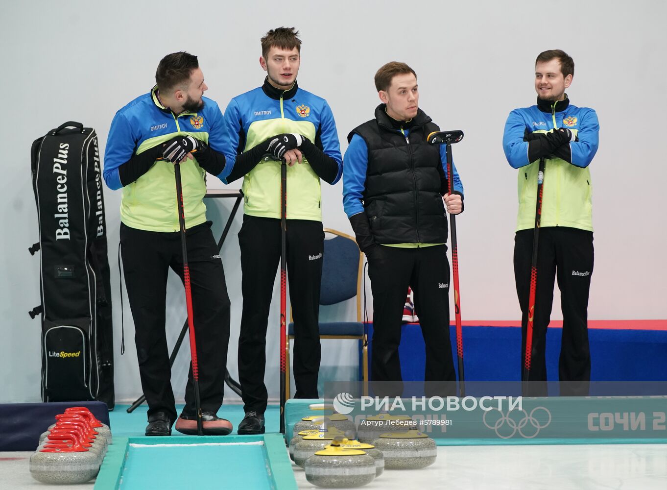 Керлинг. Отбор на чемпионаты мира 2019. Первый день 