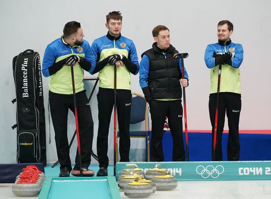 Керлинг. Отбор на чемпионаты мира 2019. Первый день 