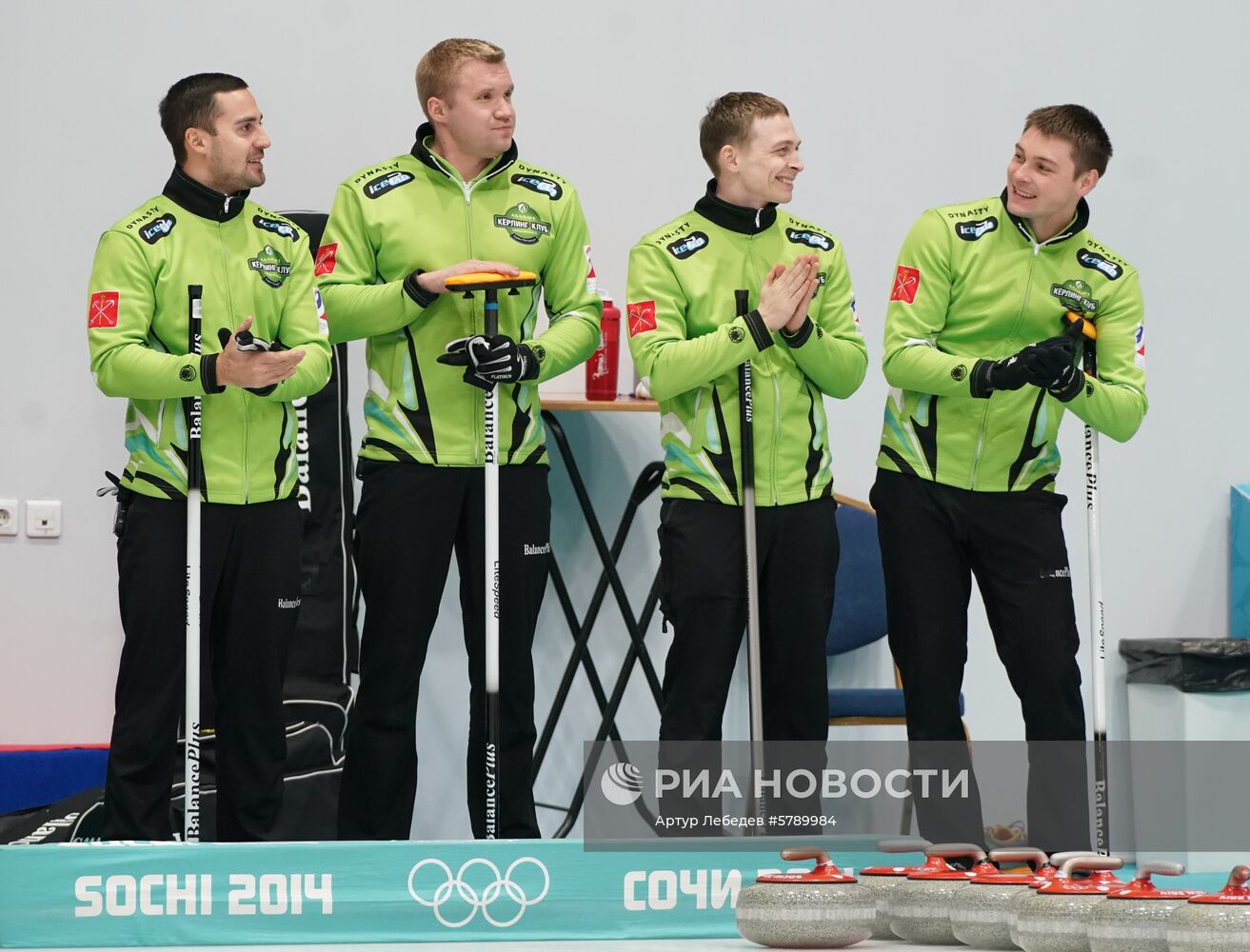 Керлинг. Отбор на чемпионаты мира 2019. Первый день 