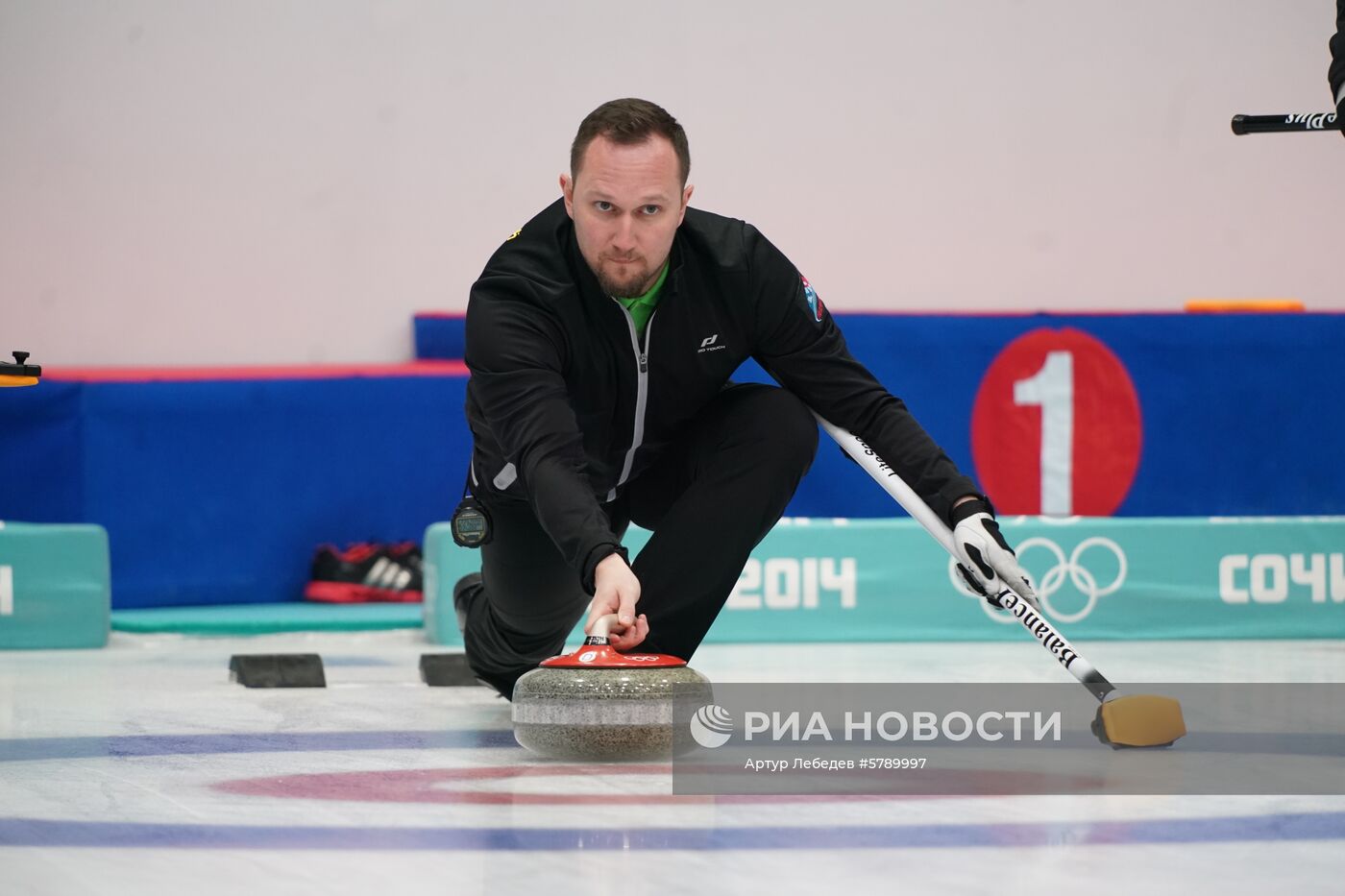 Керлинг. Отбор на чемпионаты мира 2019. Первый день 