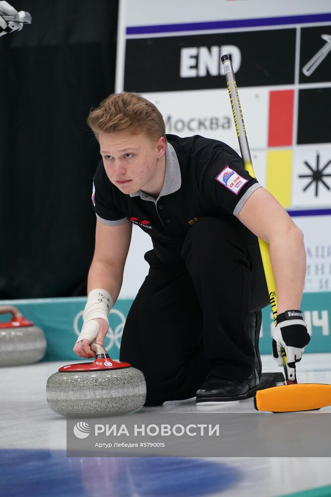 Керлинг. Отбор на чемпионаты мира 2019. Первый день 