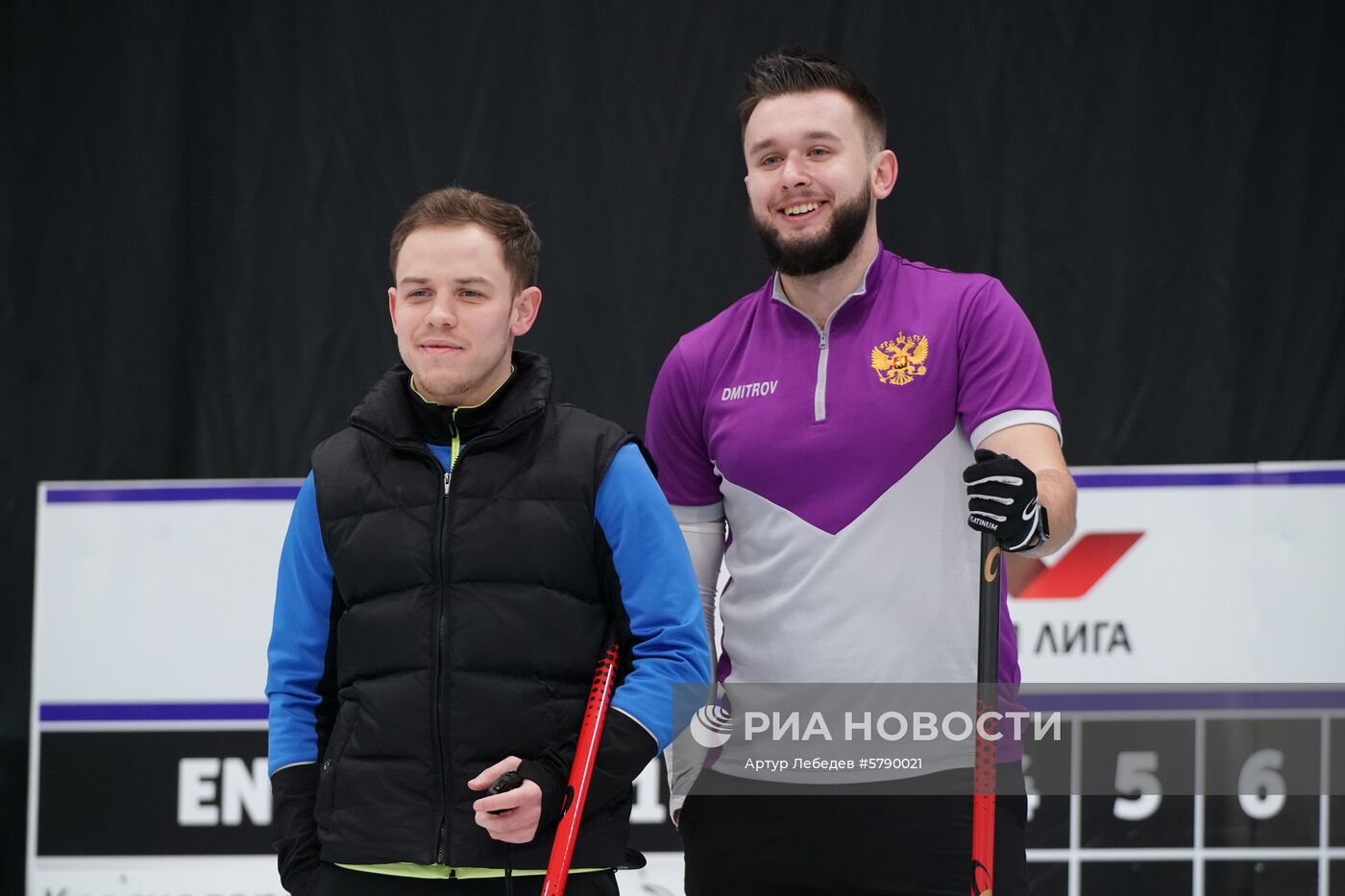 Керлинг. Отбор на чемпионаты мира 2019. Первый день 