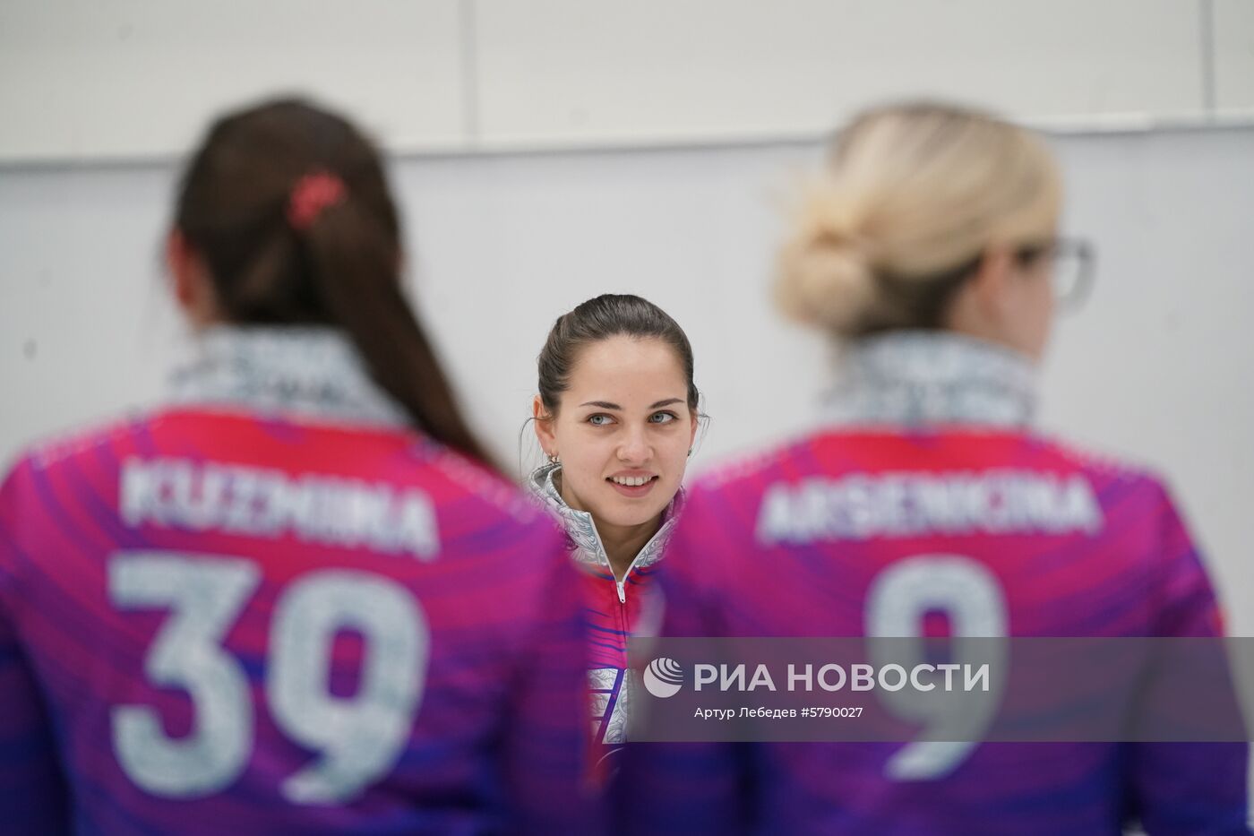 Керлинг. Отбор на чемпионаты мира 2019. Первый день 