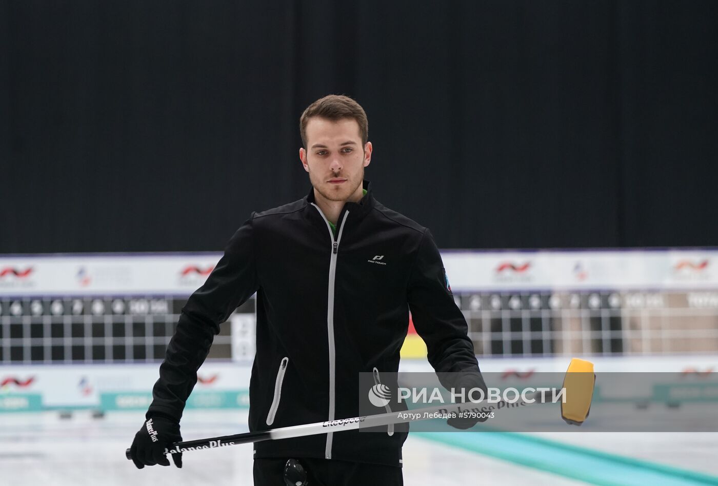 Керлинг. Отбор на чемпионаты мира 2019. Первый день 