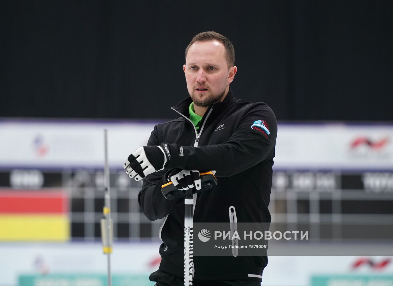 Керлинг. Отбор на чемпионаты мира 2019. Первый день 