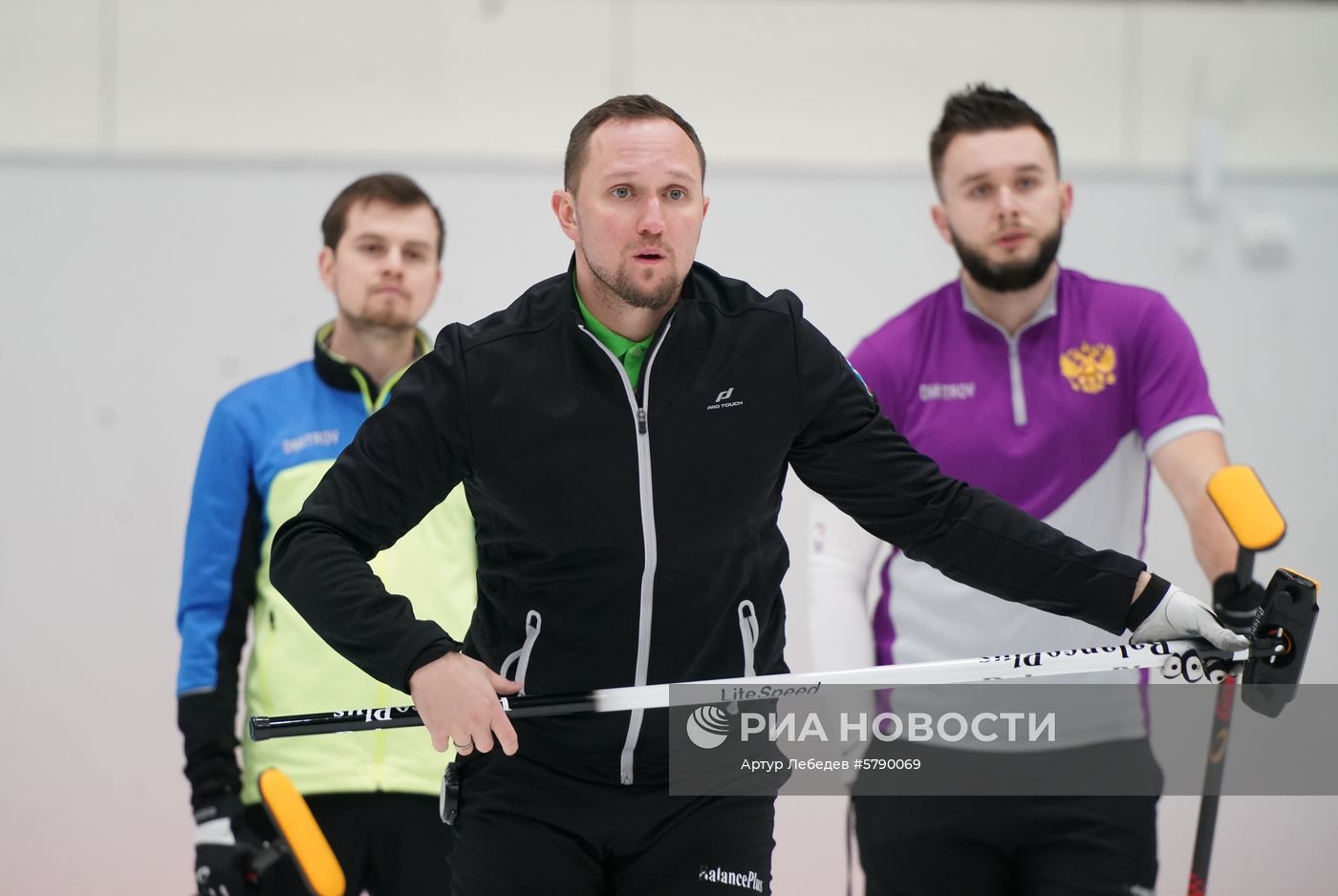 Керлинг. Отбор на чемпионаты мира 2019. Первый день 