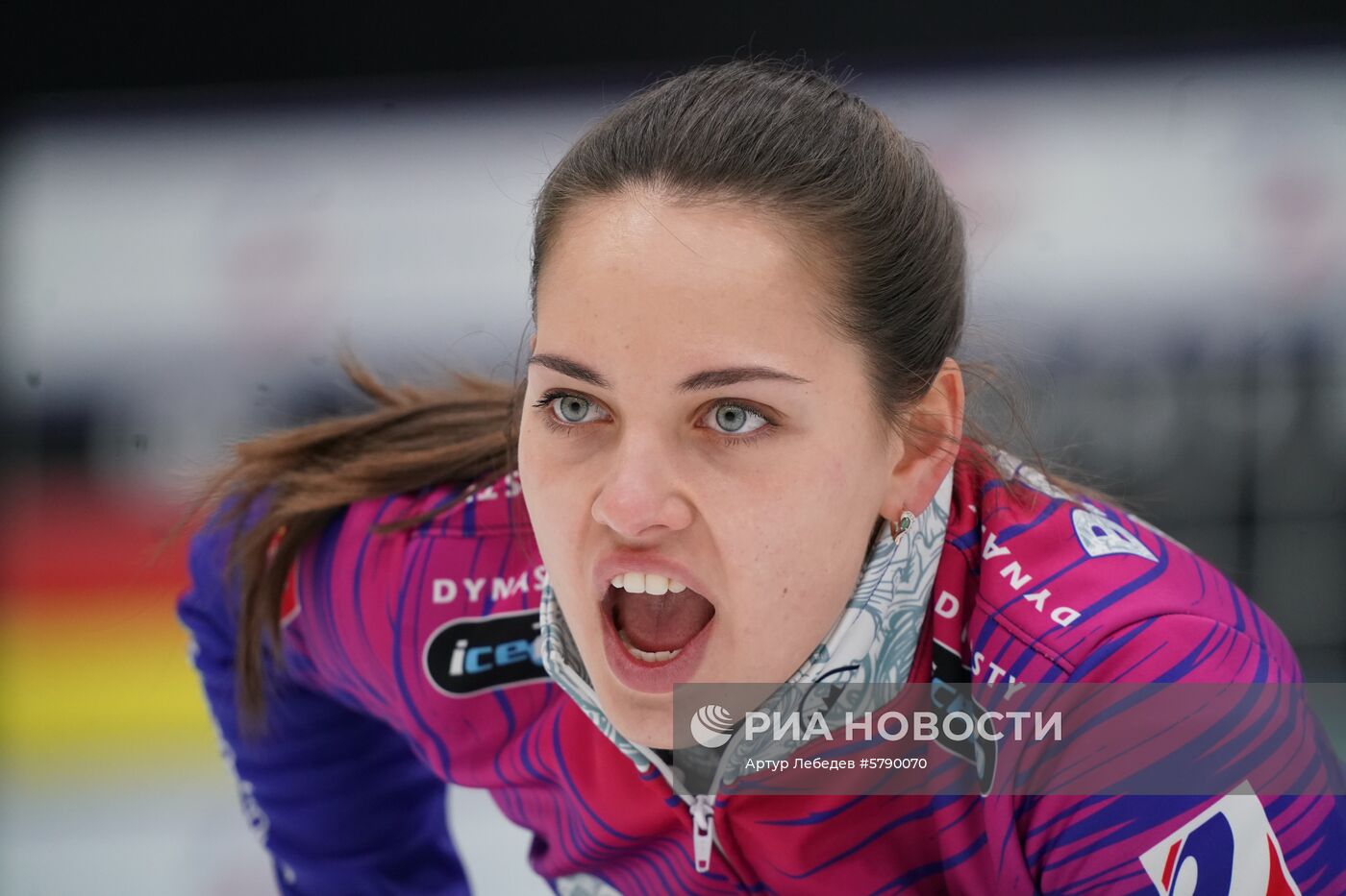 Керлинг. Отбор на чемпионаты мира 2019. Первый день 