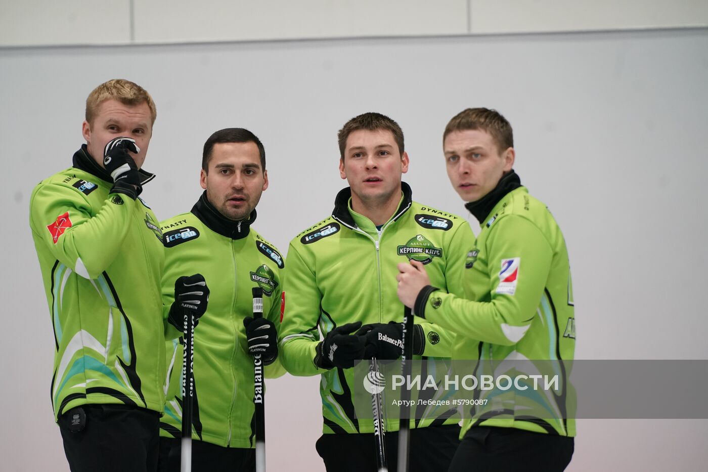 Керлинг. Отбор на чемпионаты мира 2019. Первый день