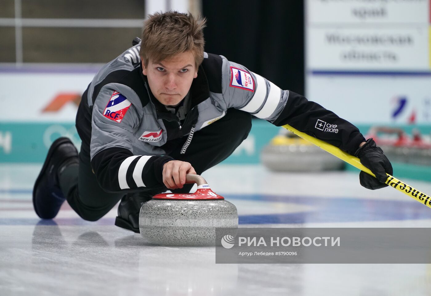 Керлинг. Отбор на чемпионаты мира 2019. Первый день 