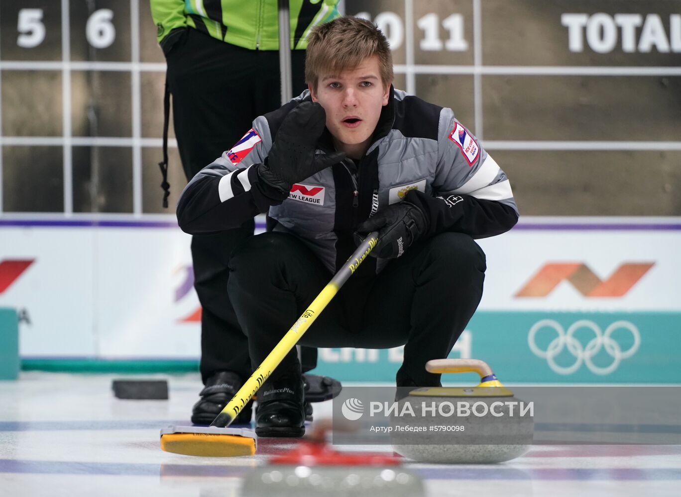 Керлинг. Отбор на чемпионаты мира 2019. Первый день 