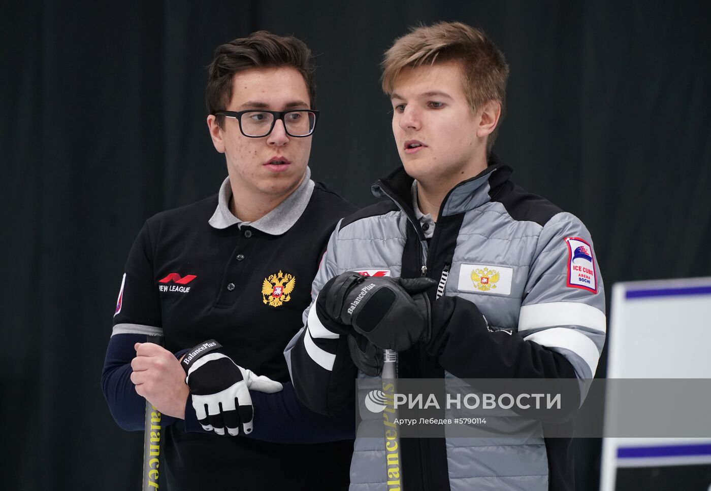 Керлинг. Отбор на чемпионаты мира 2019. Первый день 