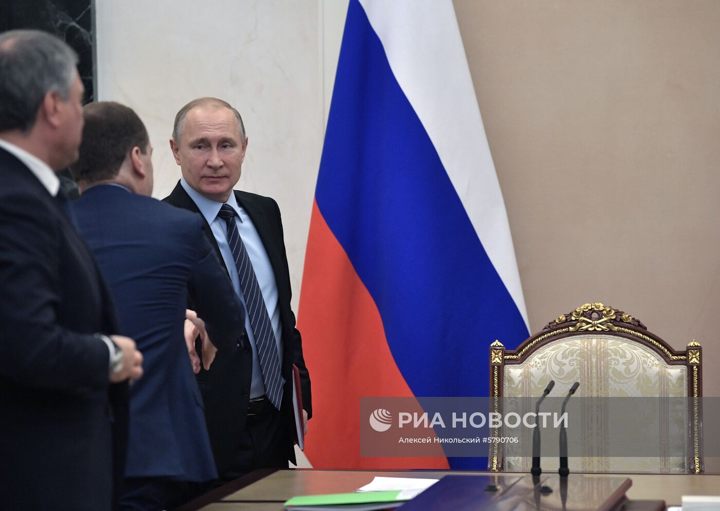 Президент РФ В. Путин провел заседание Совбеза РФ