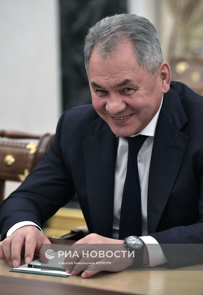 Президент РФ В. Путин провел заседание Совбеза РФ