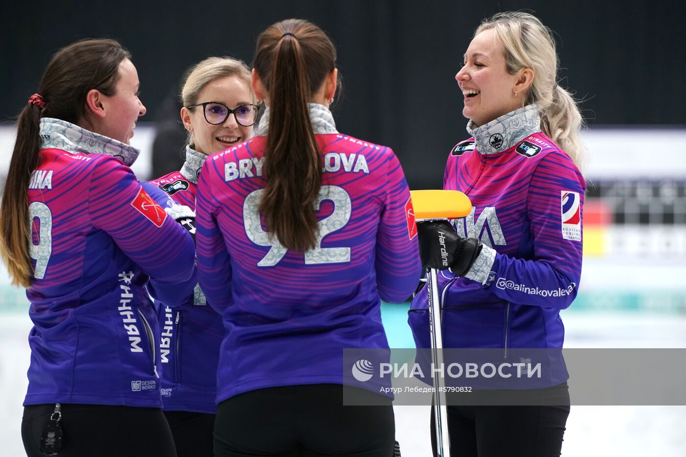 Керлинг. Отбор на чемпионаты мира 2019. Второй день